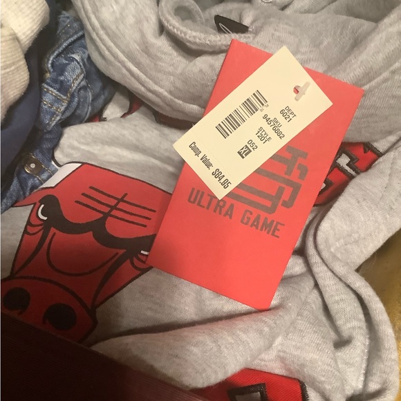 Chicago Bulls Hoodie NWT - Picture 3 of 3